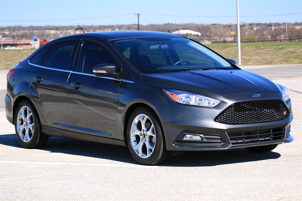 2016 Ford Focus Titanium Sedan 4-door 